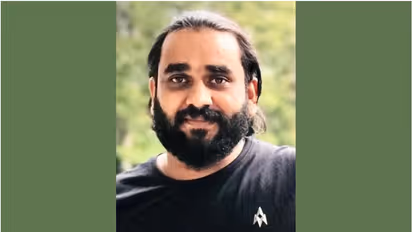 കുടുംബം നാട്ടിലേക്ക് പോയി രണ്ടാം ദിവസം പ്രവാസി മലയാളി ഹൃദയാഘാതം മൂലം മരിച്ചു