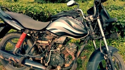 വണ്ടി നിർത്തിയിട്ട് വീട്ടിൽ പോകുന്നവർ രാവിലെ വരുമ്പോൾ നന്നായിട്ടൊന്ന് നോക്കണം; പൊറുതിമുട്ടി നാട്ടുകാർ