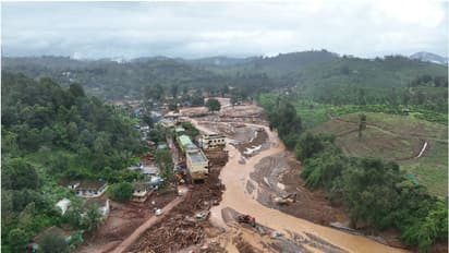 எங்கும் வெள்ளக்காடாக மாறும்.. கேரளாவில் அப்படியே பலித்த பஞ்சாங்க கணிப்பு.. அப்ப தமிழ்நாட்டுக்கு?
