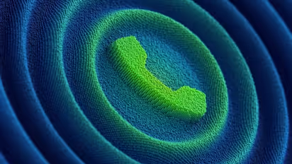 WhatsApp यूजर्स को झटका: 35 डिवाइस पर सपोर्ट बंद, जानें कैसे करें अपग्रेड और बैकअप