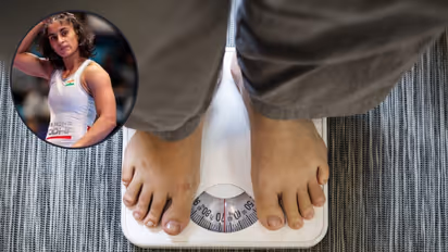 पीरियड्स से लेकर बॉडी फ्लूड्स तक, 1 दिन में बढ़ा सकते हैं 2 किलो वजन?