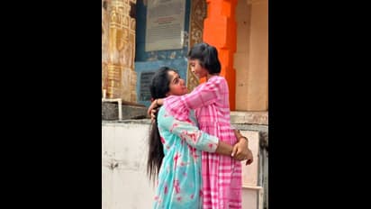 ಕೊನೆಗೂ ಪುಟ್ಟ ತಂಗಿಯ ಮುಖ ತೋರಿಸಿದ ಭವ್ಯಾ ಗೌಡ; ವಯಸ್ಸಿನ ಅಂತರ ನೋಡಿ ಕಾಲೆಳೆದ ನೆಟ್ಟಿಗರು! 