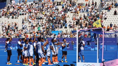 52 ஆண்டுகளுக்கு பிறகு ஹாக்கியில் வெண்கலப் பதக்கம் வென்ற இந்தியா – ஒலிம்பிக்கில் இந்தியாவிற்கு 4ஆவது பதக்கம்!