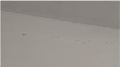 തൃശൂർ ജില്ലയിലെ ചാവക്കാടും മുഴക്കം? ചുവരിന് പൊട്ടൽ, പരിശോധിക്കാനൊരുങ്ങി ജില്ലാ ഭരണകൂടം