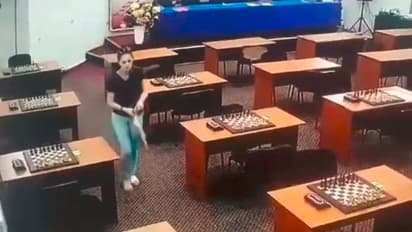 ಬೋರ್ಡ್ ಮೇಲೆ ಪಾದರಸ ಚೆಲ್ಲಿ ಪ್ರತಿಸ್ಪರ್ಧಿಗೆ ವಿಷಪ್ರಾಸನ ಮಾಡಿದ ಚೆಸ್ ಪ್ಲೇಯರ್: ವೀಡಿಯೋ