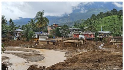മുണ്ടക്കൈ ചൂരൽമല ഉരുൾപൊട്ടൽ മേഖലയിൽ സുരക്ഷിത പ്രദേശം അടയാളപ്പെടുത്താൻ നീക്കം; നാട്ടുകാർ തടഞ്ഞു