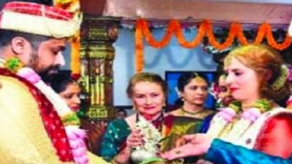 ಮಂಗಳೂರು: ಕರಾವಳಿ ಯುವಕನ ಪ್ರೀತಿಗೆ ಮನಸೋತ ಬ್ರೆಜಿಲ್ ಬೆಡಗಿ, ತುಳುನಾಡು ಸಂಪ್ರದಾಯದಂತೆ ಅದ್ಧೂರಿ ವಿವಾಹ..!