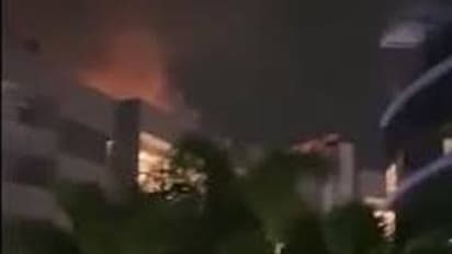 Pilot killed as helicopter crashes into roof of Cairns hotel in Australia, hundreds evacuated (WATCH)