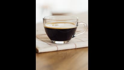 இது தெரிஞ்சா இனி காபி சர்க்கரை போடமாட்டீங்க ! கொட்டிக்கிடக்கும் நன்மைகள்!