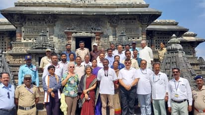ವಿಶ್ವಪಾರಂಪರಿಕ ಪಟ್ಟಿಗೆ ಸೇರಿದ ಬಳಿಕ ಬೇಲೂರು ದೇಗುಲಕ್ಕೆ ಯುನೆಸ್ಕೋ ನಿರ್ದೇಶಕರ ಟೀಂ ಭೇಟಿ