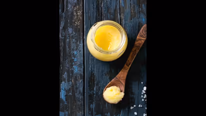 வெறும் 10 நிமிடங்களில் குக்கரில் மணக்க மணக்க மணல் போல நெய் வீட்டிலேயே தயாரிக்கலாம்! எப்படி தெரியுமா?