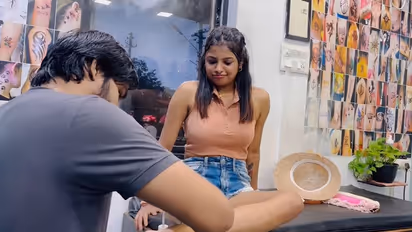  ಗೋವಾದಲ್ಲಿ ಟ್ಯಾಟೂ ಹಾಕಿಸಿದ ಸೋನು ಶ್ರೀನಿವಾಸ್ ಗೌಡ; ಅಮಾಯಕನ ಮುಂದೆ ಕಾಲು ಎತ್ತಬೇಡ ಎಂದ ನೆಟ್ಟಿಗರು! 