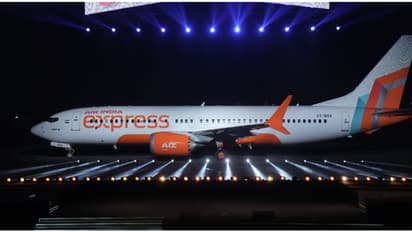 വെറും 932 രൂപയ്ക്ക് വിമാനയാത്ര, ഓണസമ്മാനമായി അടിപൊളി ഓഫര്‍; ഫ്ലാഷ് സെയിൽ പ്രഖ്യാപിച്ച് എയർ ഇന്ത്യ എക്സ്‍പ്രസ് 