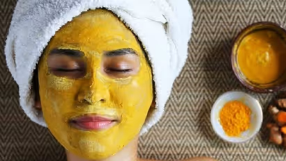 Facial Hair Removal: முகத்தில் உள்ள தேவையற்ற முடிகளை நீக்க வேண்டுமா? இந்த 5 வீட்டு வைத்தியத்தை ட்ரை பண்ணுங்க!