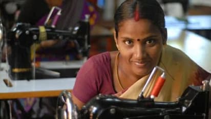 பெண்களுக்கு இலவச தையல் இயந்திரம்.! உடனே விண்ணப்பிக்க தமிழக அரசு அழைப்பு