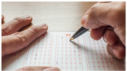 ഒറ്റ അക്കത്തിന് നഷ്ടമായത് 5 കോടിയുടെ ജാക്പോട്ട്, പക്ഷേ, അടുത്ത ദിവസം അടിച്ചത് അതുക്കും മേലെ