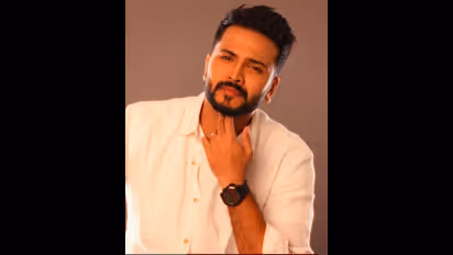 ಮತ್ತೆ ಕಿರುತೆರೆಯಲ್ಲಿ ವಿಜಯ್ ಸೂರ್ಯ ಕಮಾಲ್, ಸದ್ದು ಮಾಡ್ತಿದೆ Sannidi-Siddhu ಫೋಟೋಸ್