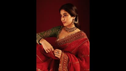 സാരിയില്‍ സുന്ദരിയായി ജാന്‍വി; അമ്മയെപ്പോലെ എന്ന് ആരാധകര്‍