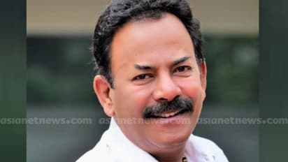 സിന്ധു സൂര്യകുമാറിനെതിരെ അപമാനകരമായ പരാമർശം: മേജർ രവി വിചാരണ കോടതിയിൽ കീഴടങ്ങണമെന്ന് ഹൈക്കോടതി ഉത്തരവ്