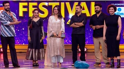 ഏഷ്യാനെറ്റും മിമിക്രി ആർട്ടിസ്റ്റ് അസോസിയേഷനും ഒന്നിച്ച മെഗാസ്റ്റേജ് ഷോ കോമഡി സ്റ്റാർസ് ഫെസ്റ്റിവൽ