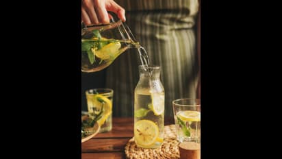 5 side effects of drinking lemon water daily