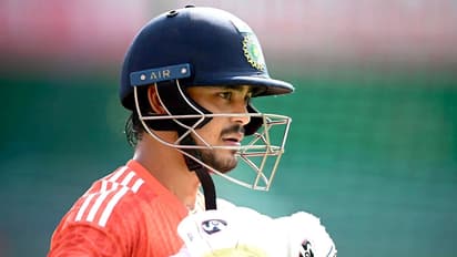 അവനുള്ളതിനാല്‍ ഇഷാൻ കിഷന്‍ ഇനി ടെസ്റ്റ് ടീമില്‍ ഇടം പ്രതീക്ഷിക്കേണ്ട; തുറന്നു പറഞ്ഞ് മുന്‍ താരം