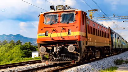 തൽക്കാൽ ടിക്കറ്റ് ബുക്ക് ചെയ്യണോ? പുതിയ നിബന്ധനയുമായി റെയിൽവേ, നിയന്ത്രണം അടുത്ത  മാസം മുതൽ