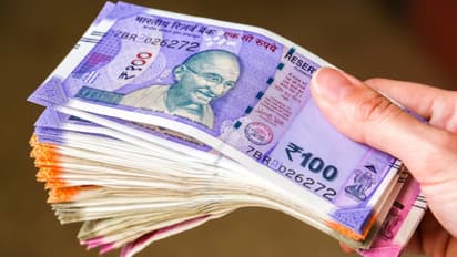 கிரெடிட் கார்டை வைத்திருக்கிறீர்களா.. பேங்க் உங்களுக்கு தினமும் 500 ரூபாய் கொடுக்கும்!