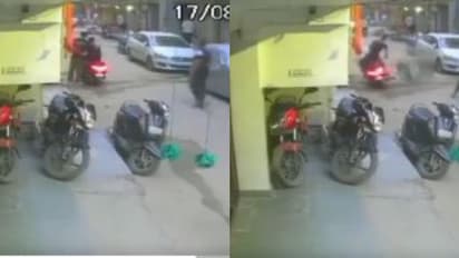 'വിട പറയും മുൻപൊരു സെൽഫി അതിനിടെ വില്ലനായി എസി', എസിയുടെ ഭാഗം തലയിൽ വീണ് 18കാരന് ദാരുണാന്ത്യം