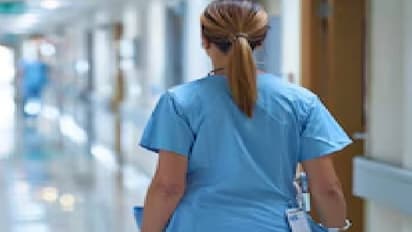 ನೈಟ್ ಡ್ಯುಟಿಯಲ್ಲಿದ್ದ ನರ್ಸ್ ಮೇಲೆ  ವೈದ್ಯನಿಂದ ರೇಪ್; ಡಾಕ್ಟರ್ ರೂಮ್‌ಗೆ ತಳ್ಳಿ ಬಾಗಿಲು ಮುಚ್ಚಿದ ಸಿಬ್ಬಂದಿ!