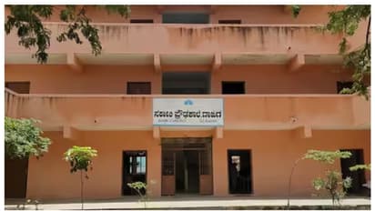 ಬಯಲು ಬಹಿರ್ದೆಸೆ ಮುಕ್ತ ಜಿಲ್ಲೆ ಎಂದು ಘೋಷಿಸಿದರೂ, ಇಲ್ಲಿನ ಶಾಲೆಯ ಮಕ್ಕಳಿಗೆ ಬಯಲೇ ಶೌಚಾಯ!