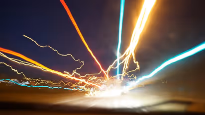 Speed of Light | ஒளியின் வேகத்தில் பயணிக்க முடியுமா? 