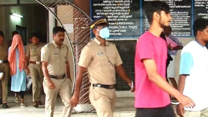 മരിച്ചതോ, കൊലപ്പെടുത്തിയതോ? പൂച്ചാക്കലിൽ ചോരക്കുഞ്ഞിനെ കുഴിച്ചുമൂടിയ അമ്മ ഡോണയെ പൊലീസ് കസ്റ്റഡിയിൽ വാങ്ങി