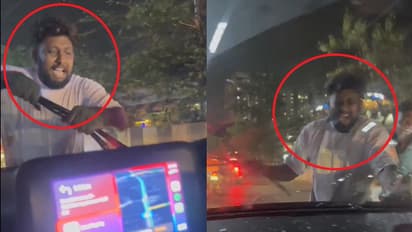 7 ತಿಂಗಳ ಮಗು ಜೊತೆ ಸಾಗುತ್ತಿದ್ದ ದಂಪತಿ ಕಾರಿನ ಮೇಲೆ ಪುಂಡನ ದಾಳಿ, ಬೆಂಗಳೂರಲ್ಲಿ ಆತಂಕಕಾರಿ ಘಟನೆ