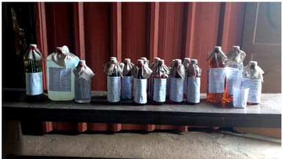 എക്സൈസിന്റെ ഓണം സ്പെഷ്യൽ ഡ്രൈവിൽ ചാരായവും, കോടയും,  വിദേശമദ്യവും പിടിച്ചു; മുൻ അബ്കാരികേസ് പ്രതികൾ പിടിയിൽ