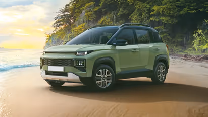 4 பேர் முதல் 5 பேர் வரை குடும்பமா போகணுமா.. அதிக மைலேஜ் தரும் உங்களுக்கான குறைந்த பட்ஜெட் கார்கள் இதோ!