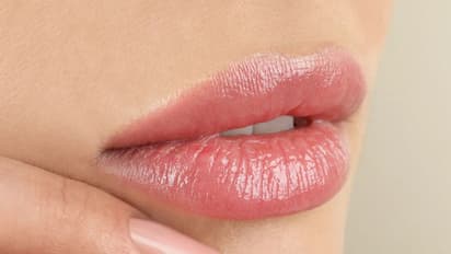 Aloe Vera Gel Lip Mask: ரோஜா இதழ் போல உதடுகளை மாற்றணுமா? இதோ சூப்பர் டிப்ஸ்!