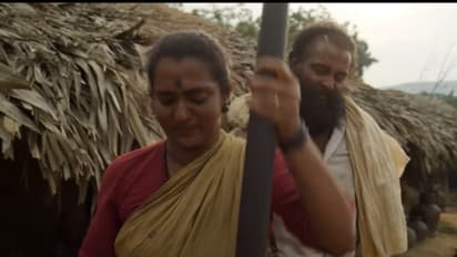 വിക്രമിനൊപ്പം നിറഞ്ഞാടി പാർവതി തിരുവോത്ത്; തങ്കലാനിൽ ആവേശം തീർത്ത 'മിനിക്കി മിനിക്കി..' എത്തി