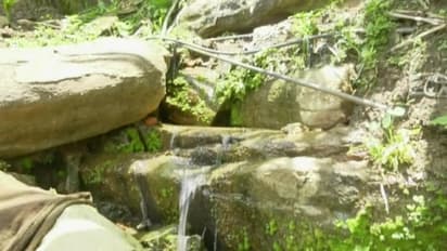 ಕೊಡಗು: ಪಂಪ್ ಹೌಸ್ ಬಡಾವಣೆಯಲ್ಲಿ ಬಂಡೆಗಳಡಿ ಉಕ್ಕುತ್ತಿದೆ ಜಲ; ಭೂಕುಸಿತದ ಆತಂಕ!