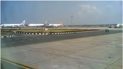 ബോംബ് ഭീഷണി; മുംബൈ- തിരുവനന്തപുരം എയർ ഇന്ത്യ വിമാനം ലാൻ്റ് ചെയ്തു, സുരക്ഷ കൂട്ടി, വിശദമായ പരിശോധന നടത്തും