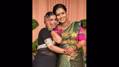 விஜய் டிவி சீரியல் நடிகை நேகா கவுடாவுக்கு நடந்த வளைகாப்பு! குவிந்த பிரபலங்கள்! 