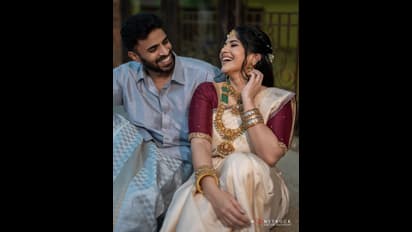 காதலனோடு சென்று சூப்பர்ஸ்டாருக்கு கல்யாண அழைப்பிதழ் கொடுத்த மேகா ஆகாஷ் - போட்டோஸ் இதோ