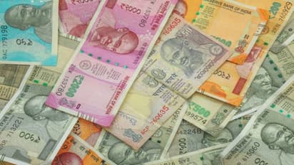 घर बैठे करें इन 4 सरकारी योजनाओं से कमाई, महिलाओं के लिए बेहतरीन मौका