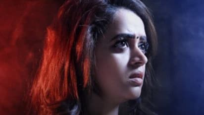 ത്രില്ലടിപ്പിച്ച് ഭാവനയുടെ ഹണ്ട്, ചിത്രത്തിന്റെ ആദ്യ പ്രതികരണങ്ങള്‍