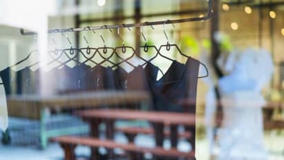 68.5 ലക്ഷം രൂപ നോട്ടായി എണ്ണിച്ച് യുവതി, 'ഈ നൂറ്റാണ്ടിലെ ഏറ്റവും മികച്ച പ്രതികാരം' എന്ന് സോഷ്യൽ മീഡിയ