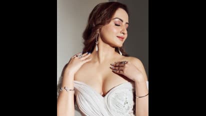 Who is Zaara Yesmin? 7 things who starred in popular song opposite Parth Samthaan [PICTURES]