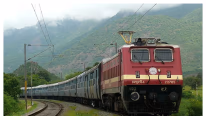 Southern Railway Job: தெற்கு ரயில்வேயில் வேலை வாய்ப்பு! 10ம் வகுப்பு படித்தாலே போதும்! கை நிறைய சம்பளம்!