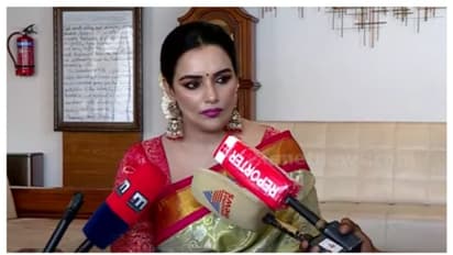 'സിനിമയിൽ പവർ​ഗ്രൂപ്പുണ്ടാകാം, അതിൽ സ്ത്രീകളുമുണ്ടാകാം, കോൺക്ലേവ് പ്രശ്നങ്ങൾക്കുള്ള പരിഹാരമല്ല'