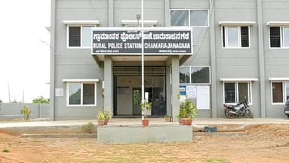 Chamarajanagar: ಒಂದೇ ದಿನ ಮೂರು ಕಡೆ ಕಳ್ಳತನಕ್ಕೆ ಯತ್ನ: ಬೈಕ್ ಬಿಟ್ಟು ಪರಾರಿಯಾದ ಖದೀಮ