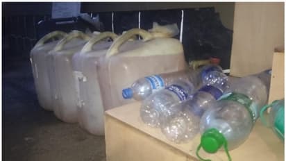 വർക്ക്ഷോപ്പിന്റെ മറവിൽ അനധികൃത പെട്രോൾ പമ്പുപോലെ ഇന്ധന വിതരണം; 150 ലിറ്റർ ഇന്ധനം പിടികൂടി, ഉടമ അറസ്റ്റിൽ